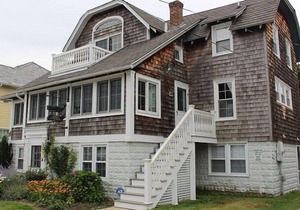 Large Seven-Bedroom Vacation Rental in the Ocean Block!