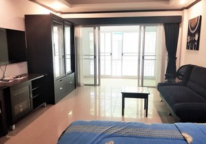 Large studio Baan Suan Lalana