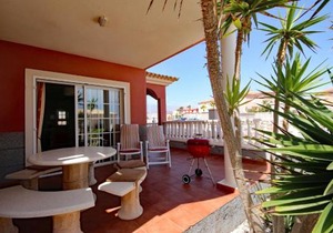 LAS DUNAS 2 by RENTMEDANO Pretty 2 bedroom villa, ocean views, pool and WiFi
