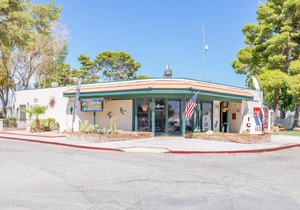 Las Vegas Camping Resort Cabin 5