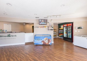 Las Vegas Camping Resort Cabin 5