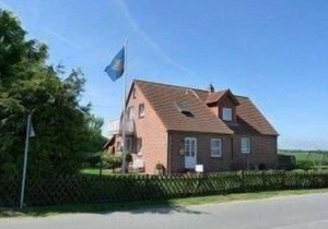 Letztes Haus vorm Wasser (2)