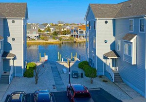 Lighthouse View - 39071 Beacon Road #10