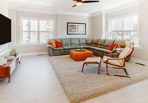 Lighthouse View townhouse overlooking the water with WiFi & private W/D