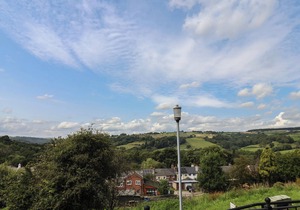 LIMBER VIEW, family friendly, with a garden in Grosmont