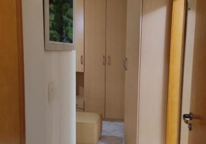 LINDO AP NA RUA 252, NO CORAÇÃO DE MEIA PRAIA