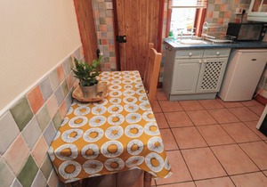 LION COTTAGE, family friendly, with a garden in Hinderwell