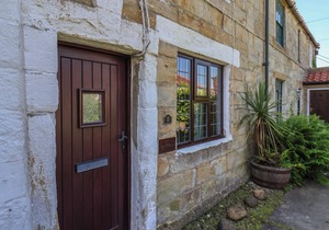 LION COTTAGE, family friendly, with a garden in Hinderwell