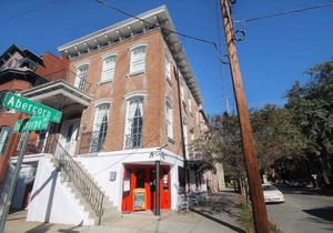 Location, Location! 2BR/2BA in Center of Downtown