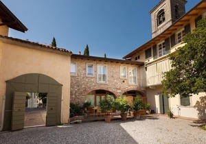 Loft in San Felice Del Benaco with terrace