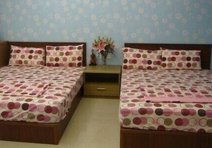 Loft Style Apt sleeps 4~6pax near Kaohsiung Train Station 童話世界樓中樓近高雄火車站