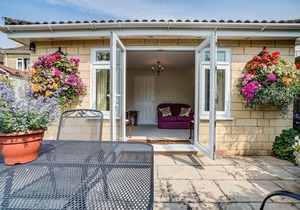 London Road Garden Annex "Home Away From Home"