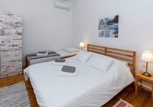 Look forward to a sunny semi-detached house with barbecue and large open terrace.