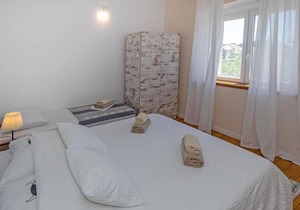 Look forward to a sunny semi-detached house with barbecue and large open terrace.