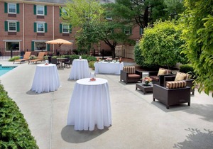 Look No More! FREE Parking, Pets Allowed, Close to USS Constitution Museum!