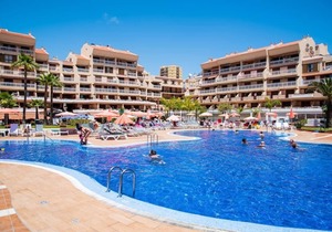 LOVELY 2 BEDROOMED APARTMENT NEXT TO THE BEACH