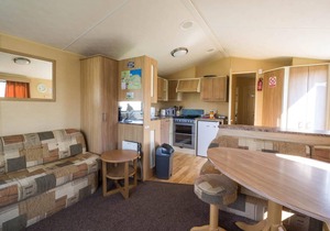 Lovely 6 berth caravan at Naze Marine Holiday Park in Essex ref 17275C
