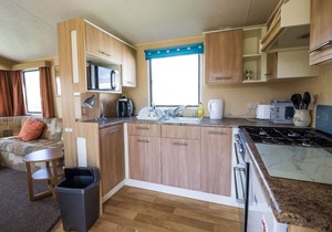 Lovely 6 berth caravan at Naze Marine Holiday Park in Essex ref 17275C