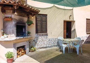 Lovely apartment in Bregi with WiFi