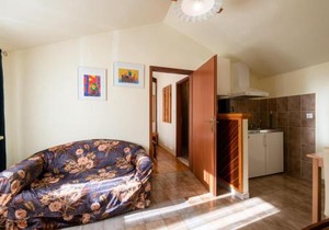 Lovely Apartment In Martinski With Wifi
