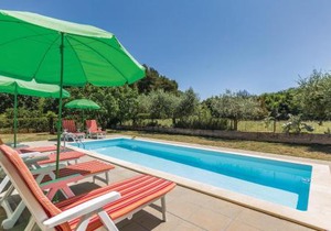 Lovely Home In Porec With Wifi