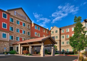 Lovely King Suite | Access to a Heated Pool & Hot Tub. Free Breakfast Buffet. Near Jordan Landing!