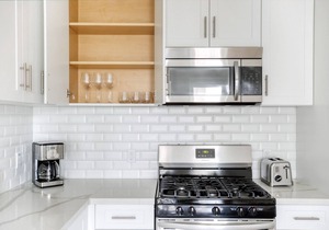 Lovely Koreatown 1BR w/Gym & W/D, walk to Wilshire Blvd, by Blueground