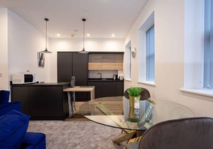 Lovely Open Plan 1 Bedroom Apartment in Bolton