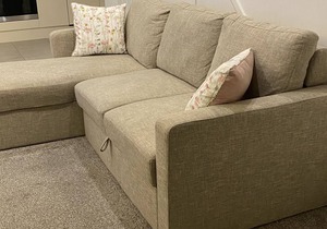 Lux and Comfort At Dealhouse Apt King Bed