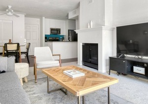 Lux Toluca Hills 1BR w/ Pool & Gym, walk to Olive Ave bars, by Blueground