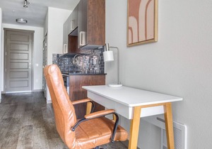 Luxe Ballard 1BR w/ BBQ, Yoga & Gym, near Golden Gardens, by Blueground
