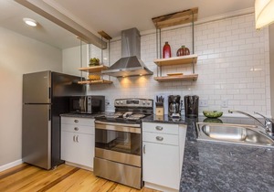 Luxurious 1BR Located Near Downtown & Hospital