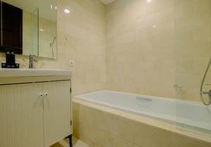 Luxurious 2BR at The Masterpiece Condominium Epicentrum Apartment By Travelio