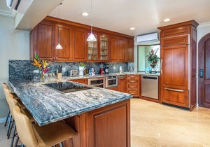 Luxurious Beachfront Villa