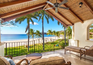 Luxurious Beachfront Villa