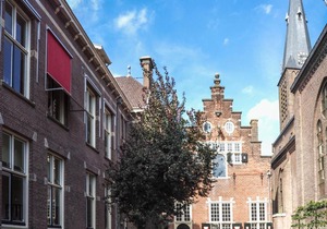 Luxurious Holiday Home in Enkhuizen with Parking