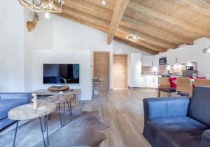Luxurious Mountain View Holiday Home with Sauna in Krimml