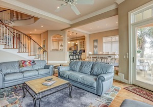 Luxurious Oceanfront House w/Free WiFi, Private Gas Grill & Heated Outdoor Pool