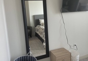 Luxury 1br HIGHRISE w/ a balcony & uptown view