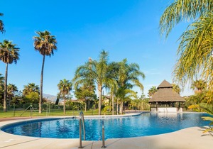 Luxury 2 bed apartment Residential Paraiso del Campanario