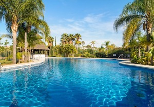 Luxury 2 bed apartment Residential Paraiso del Campanario