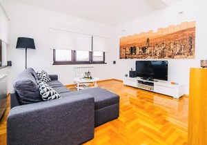 LUXURY 3 story House- BEST VIEW- FREE PARKING