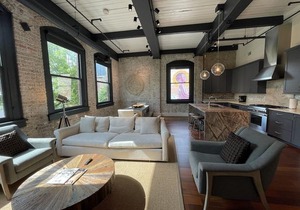 Luxury 3BD/3 5Bath Full Floor - Prvt Elevator/Grocery/Superdome/Streetcar/Dining