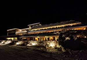 Luxury Apartment Lodge with Terrace, Mountain View and Spa Access