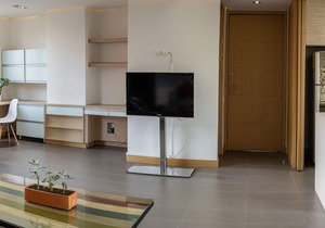 Luxury Apartment w/PANORAMIC Views 🌃 Lleras Park