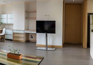 Luxury Apartment w/PANORAMIC Views 🌃 Lleras Park