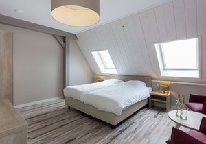Luxury apartment with sun shower at the edge of the beautiful Oostkapelle