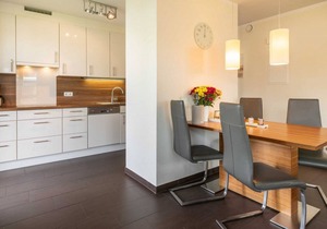 Luxury apartment with sauna, corner bath, fireplace, wireless, beach chair on patio