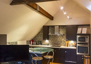 Luxury Apt No. 2 - One Bed Apartment (Sleeps 4)