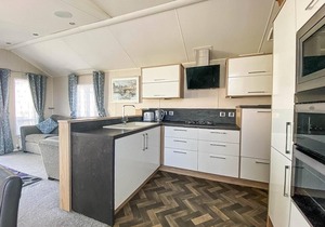Luxury caravan at Seaview Holiday Park in Kent ref 47034PB